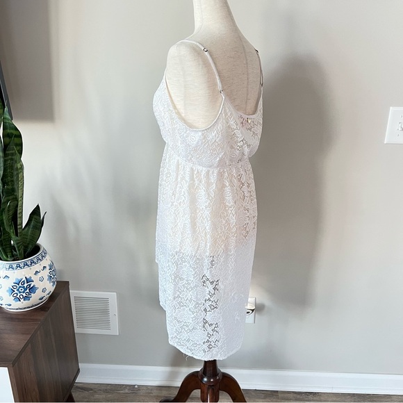 Victoria’s Secret Swim High-Low Lace Coverup - Picture 7 of 9